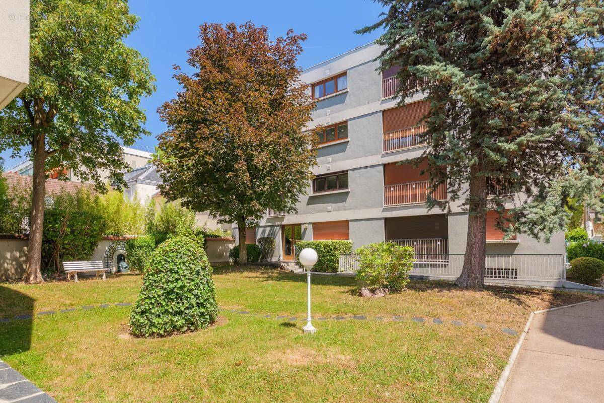 Appartement à LE PERREUX-SUR-MARNE