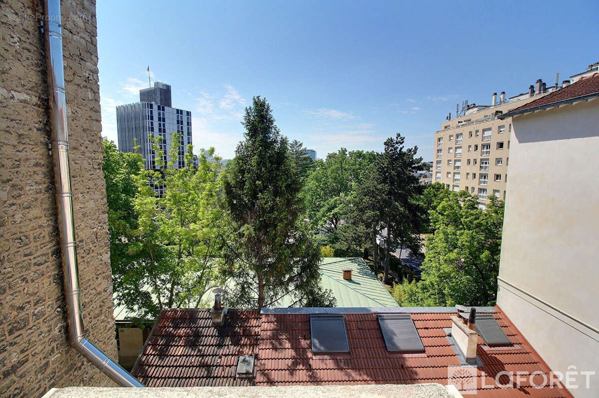 Appartement à LA GARENNE-COLOMBES