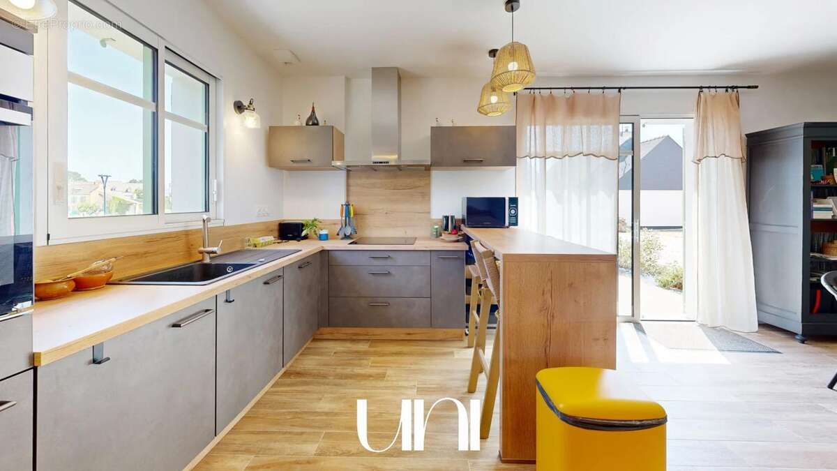 Maison 9 pièces de 224 m2 en cœur de Bourg - Groix - photo 20