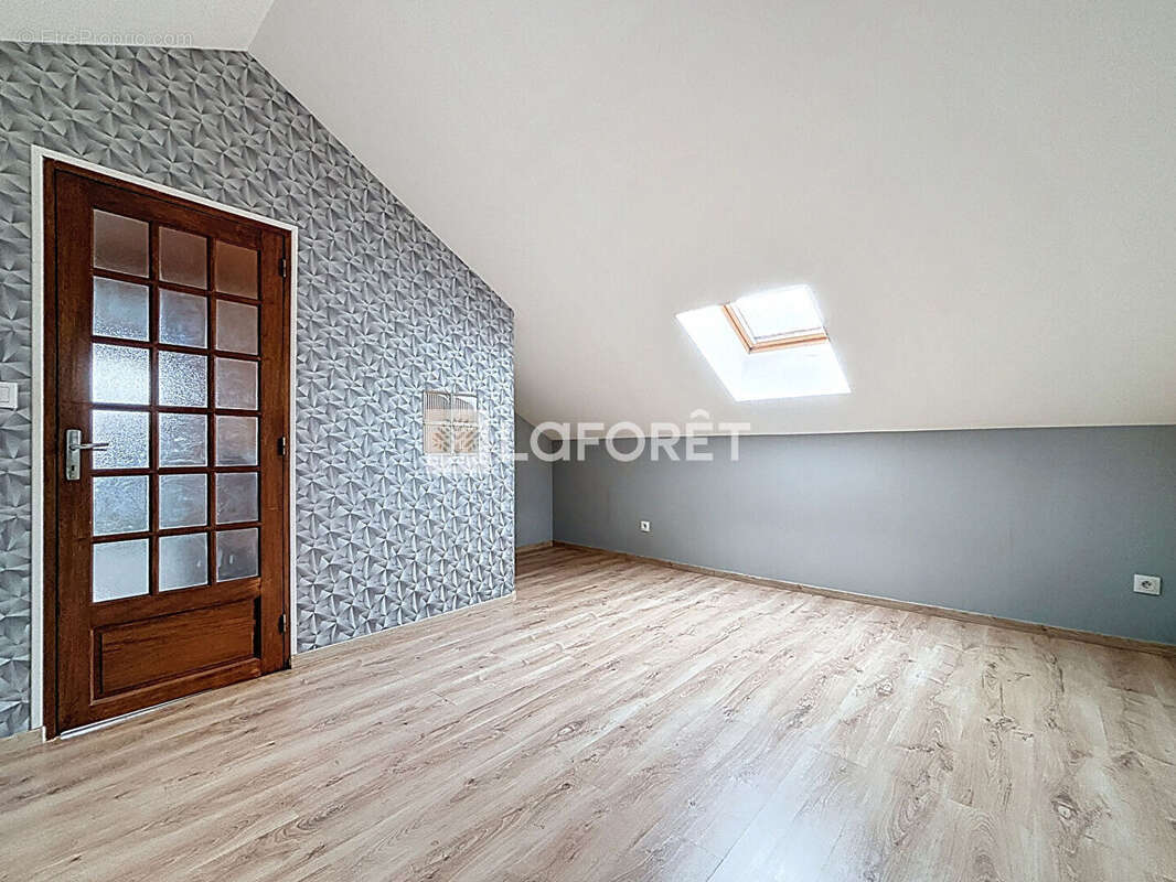 Maison à LOISY-SUR-MARNE