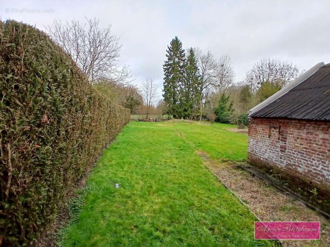 Maison à CREVECOEUR-LE-GRAND