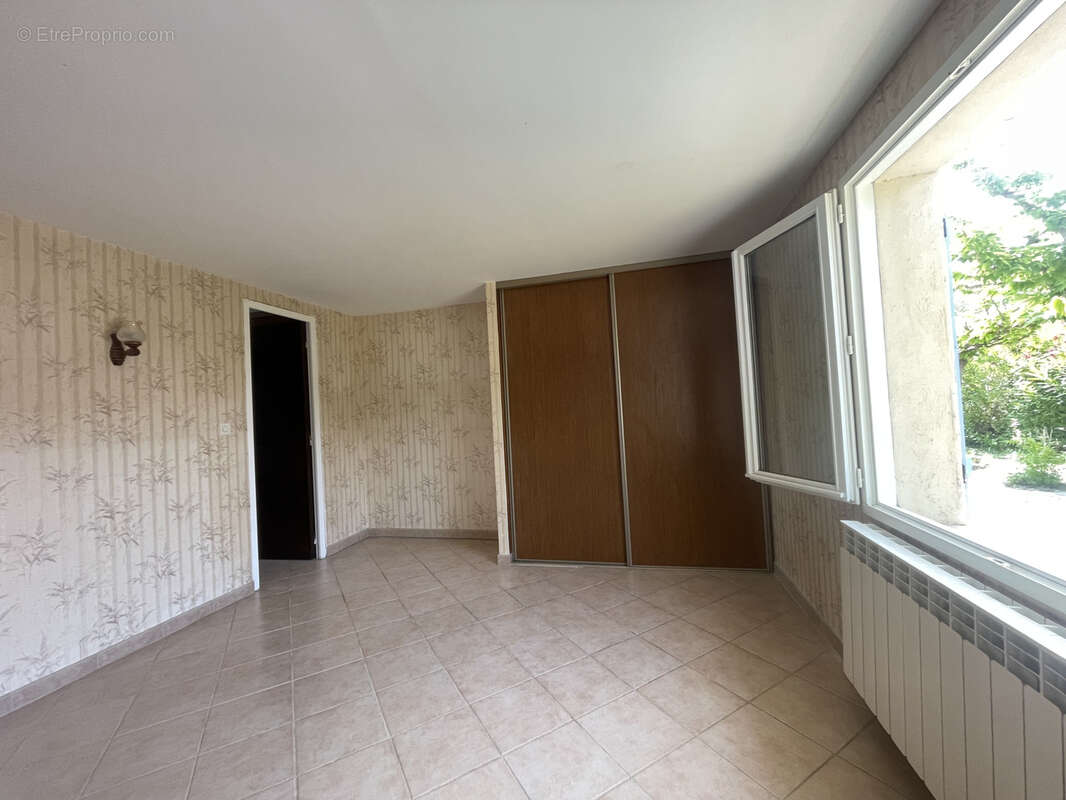 Maison à SAINT-BAUZILLE-DE-LA-SYLVE