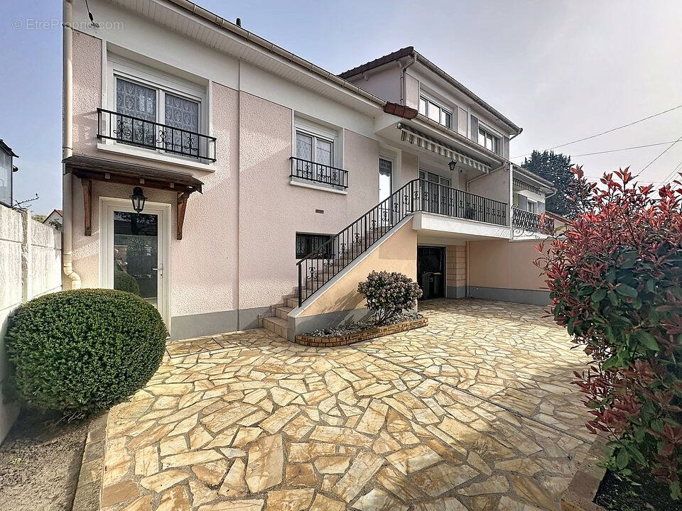 Maison à NOISY-LE-GRAND