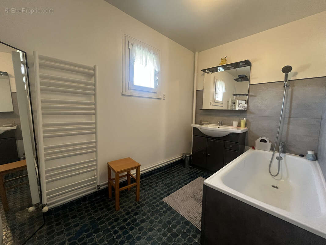 Maison à PORT-EN-BESSIN-HUPPAIN