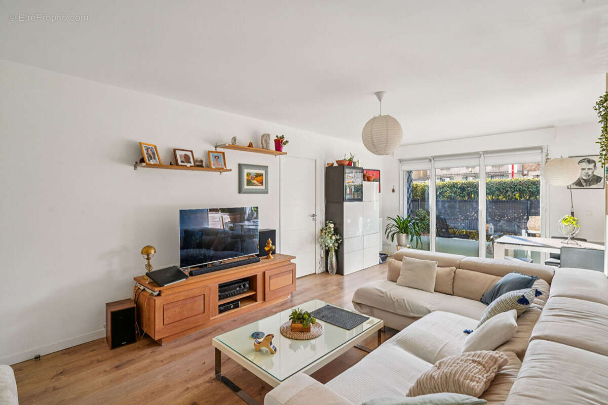 Appartement à NANTERRE