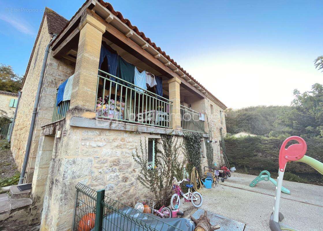 Ensemble de cinq maisons toutes louées - photo 22