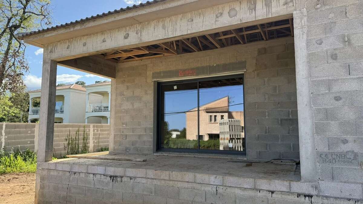 Maison à SANTA-LUCIA-DI-MORIANI