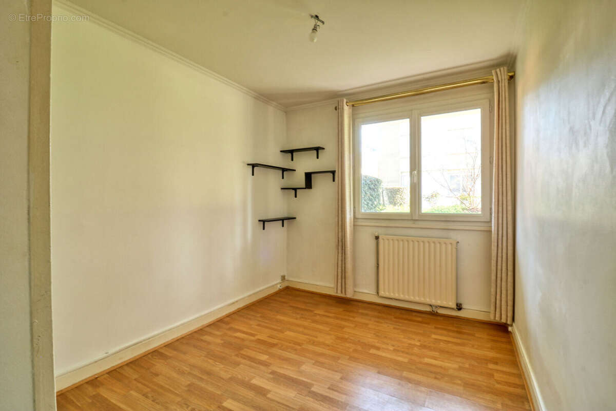 Charmant 2 pièces au calme 45 m² avec parking et cave à 600 m du RER B - photo 5