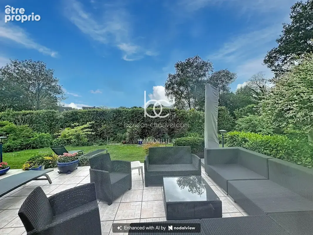 Plescop - Maison familiale de charme avec jardin arboré - photo 16