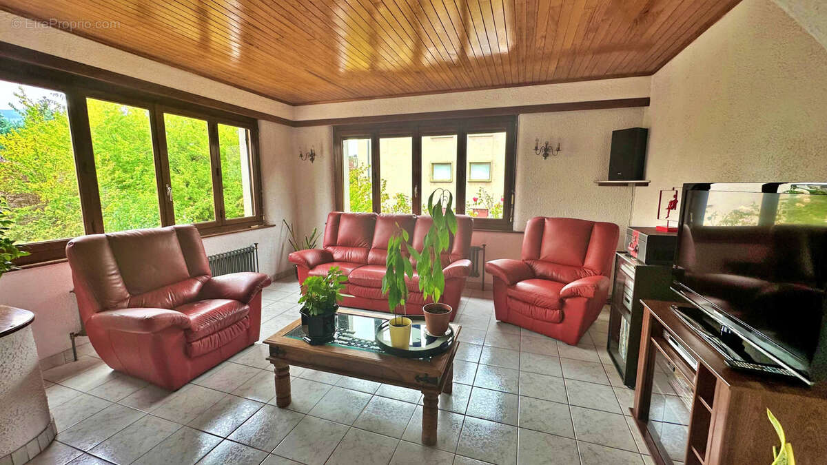 Maison à AMBILLY