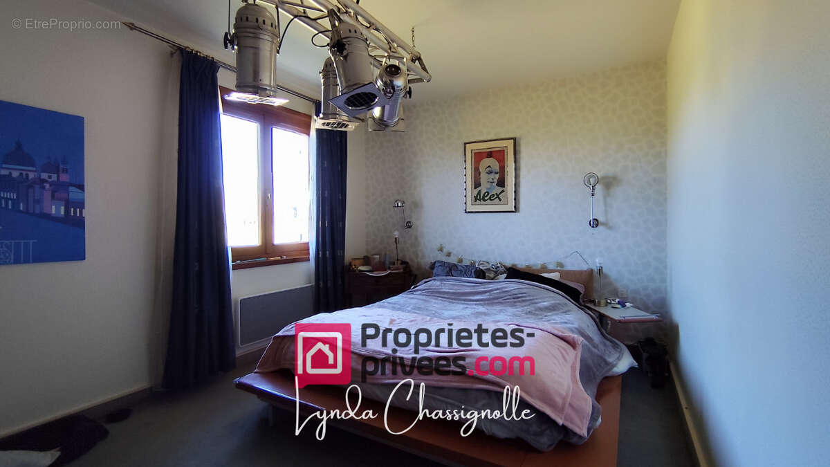 Maison à Riorges - Grand Garage + dépendance - photo 16