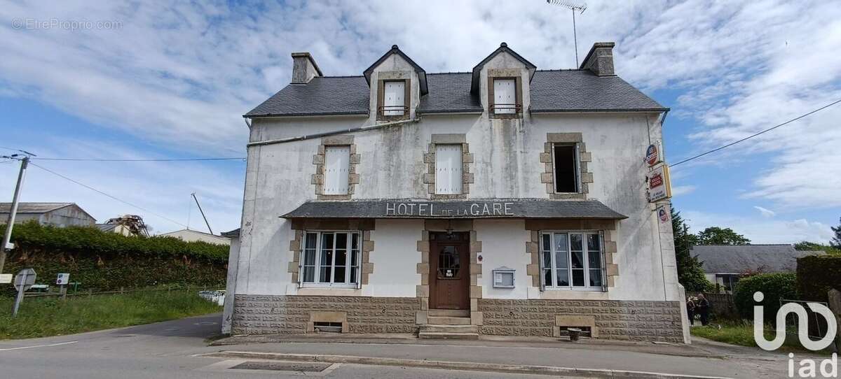 Photo 3 - Commerce à LA CHAPELLE-CARO