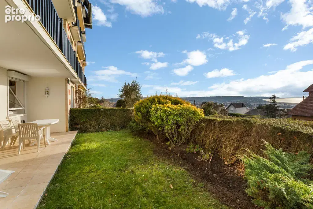 Exclusivité - Trouville-sur-Mer - Appartement vue mer de 60m2 avec jardin - photo 3