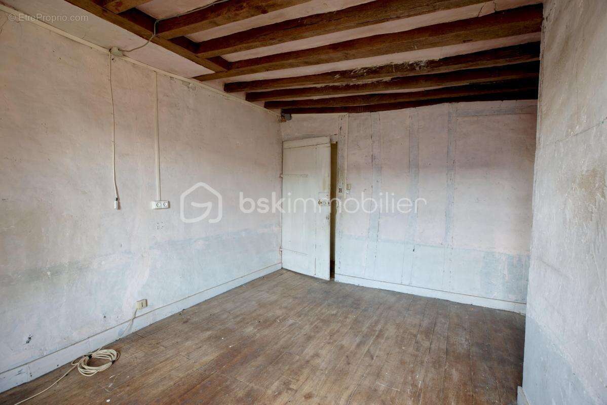 Maison à COULOMBS-EN-VALOIS