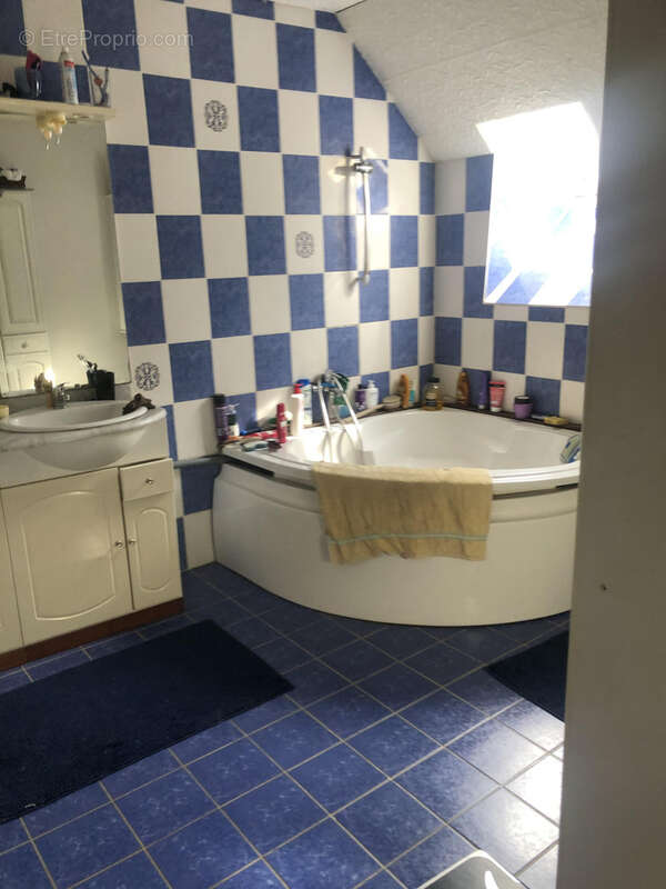 Maison à BAGUER-MORVAN