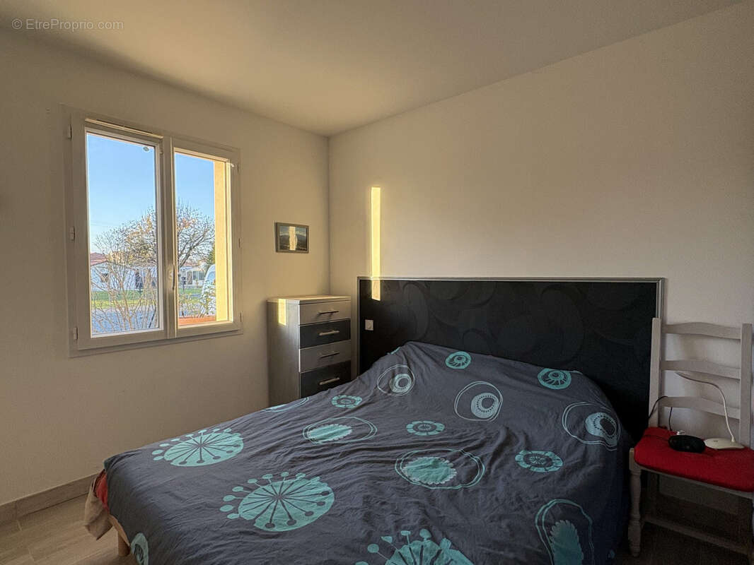 Maison à SAINT-SAUVEUR-D'AUNIS