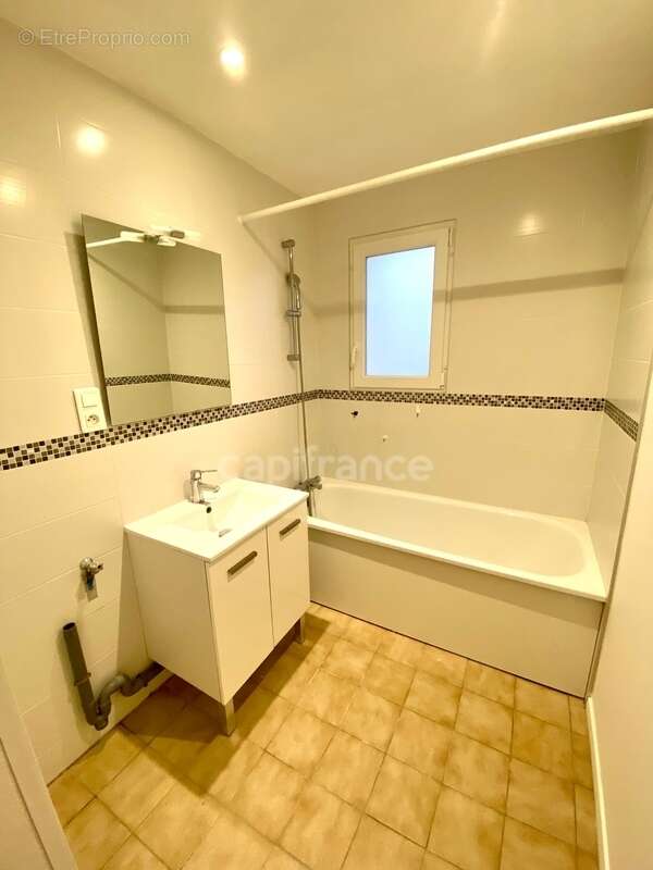 Maison à MONTENESCOURT