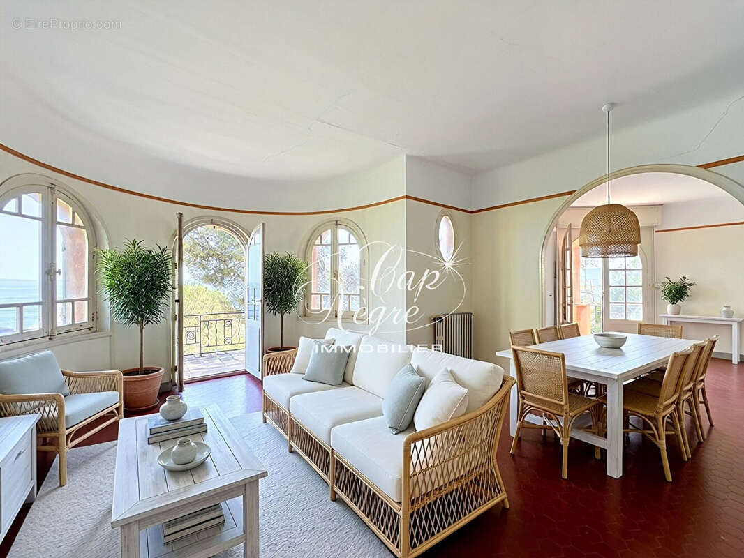 Charmante villa d'epoque avec vue mer panoramique - photo 18