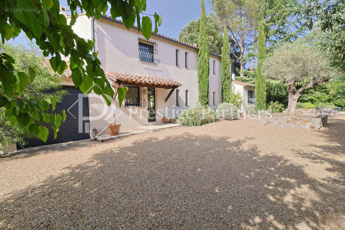 Maison à PLAN-DE-LA-TOUR