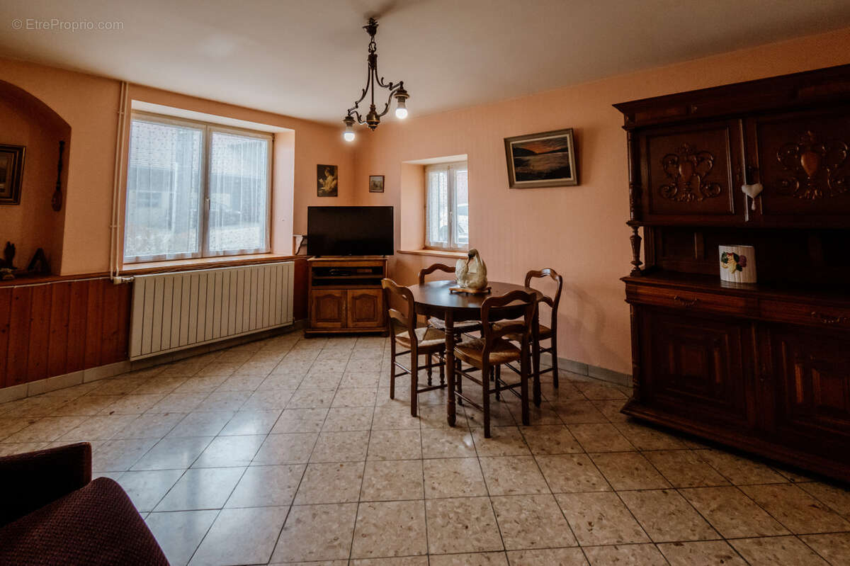 Maison à VILLERS-SOUS-CHALAMONT