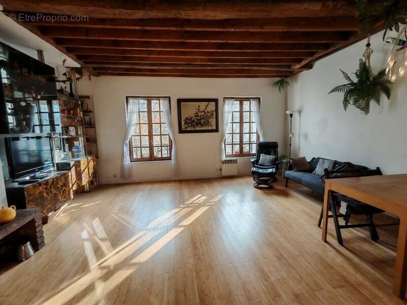 Appartement à PARIS-19E