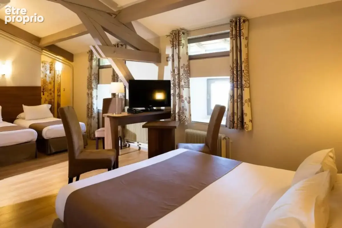 Dpt Ardèche (07), à vendre proche de VALLON PONT D'ARC Murs d'un Hôtel Restaurant - photo 8