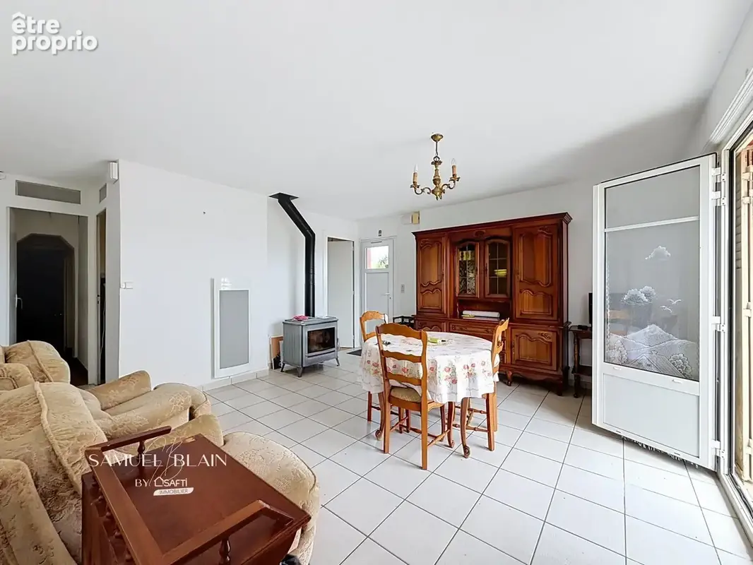 Photo 1 - Appartement à ALLONNES