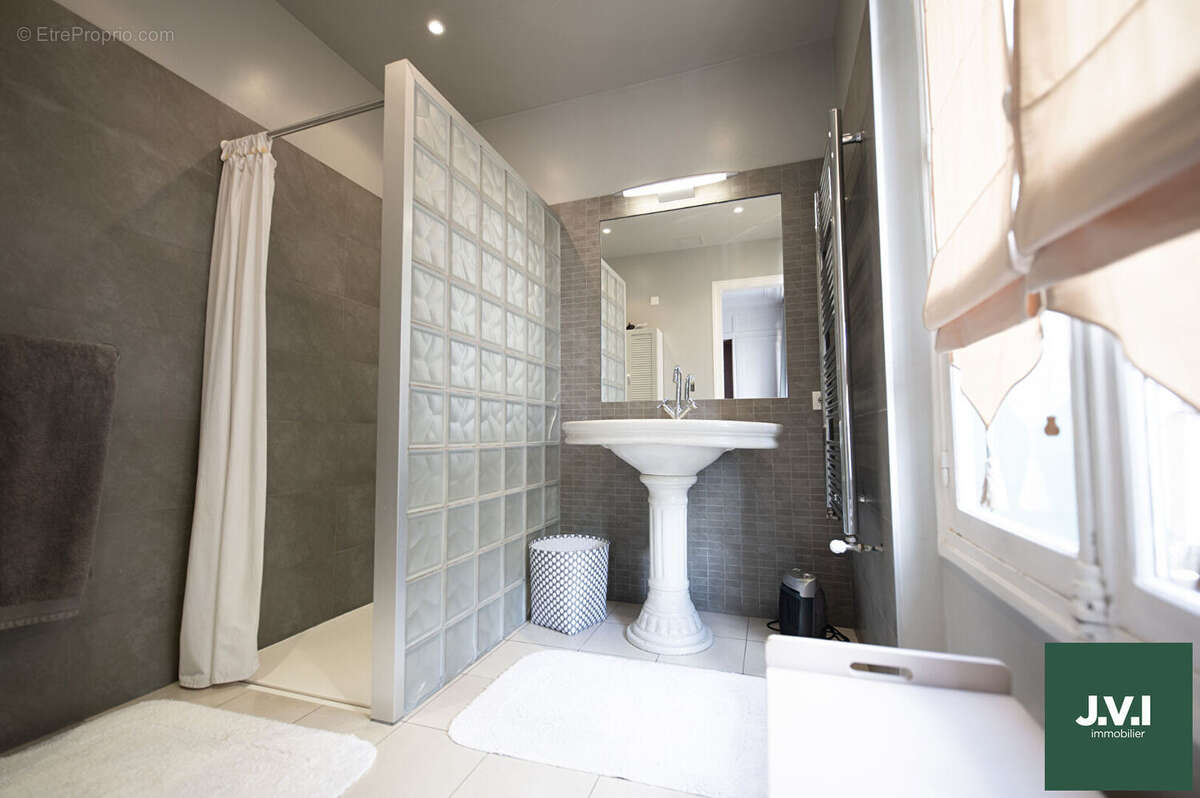 Maison à ENGHIEN-LES-BAINS