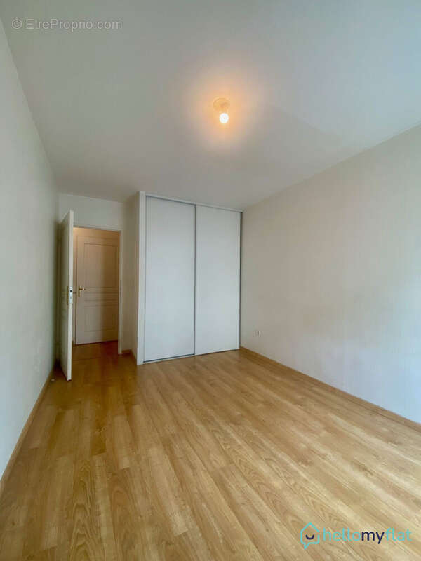 Appartement 64 m² à Reims  - photo 7