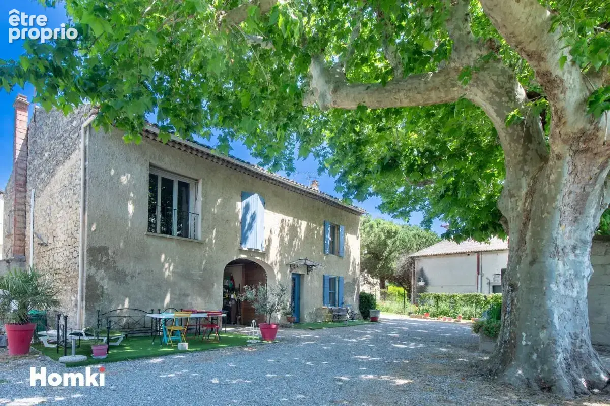 **Authentique mas provençal avec hangar de 220 m² et fort potentiel au cœur de Mallemort** - photo 4