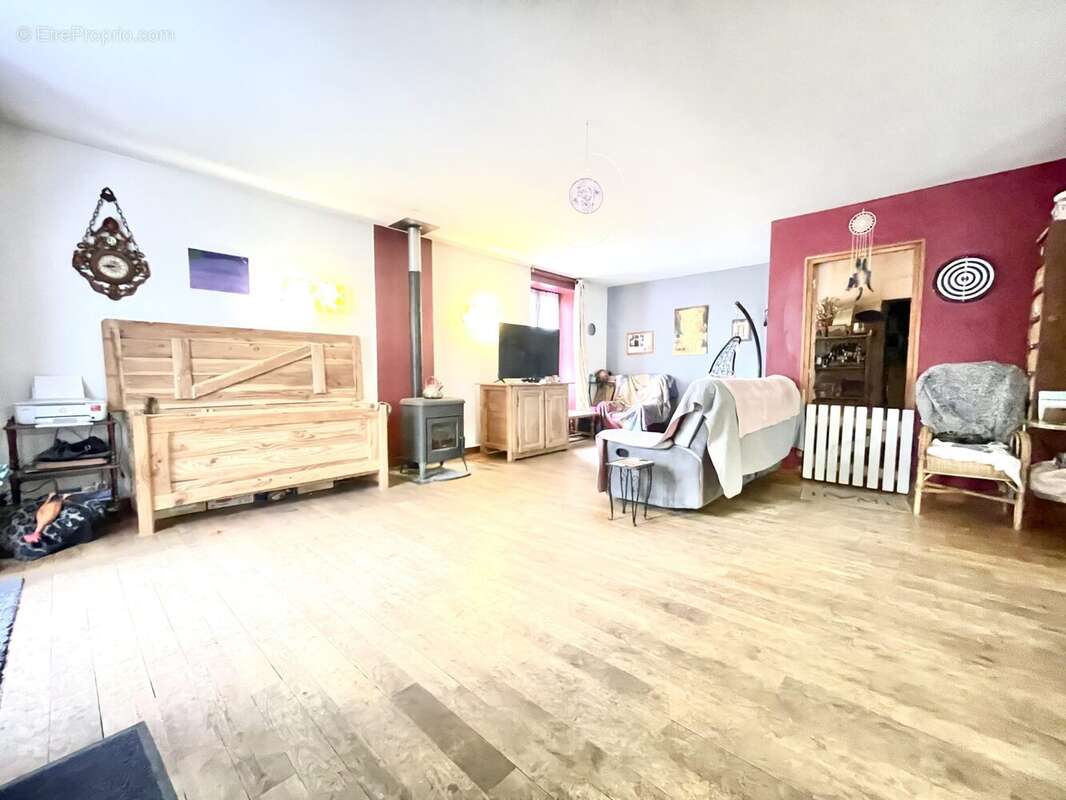 Maison à SAINT-PRIVAT