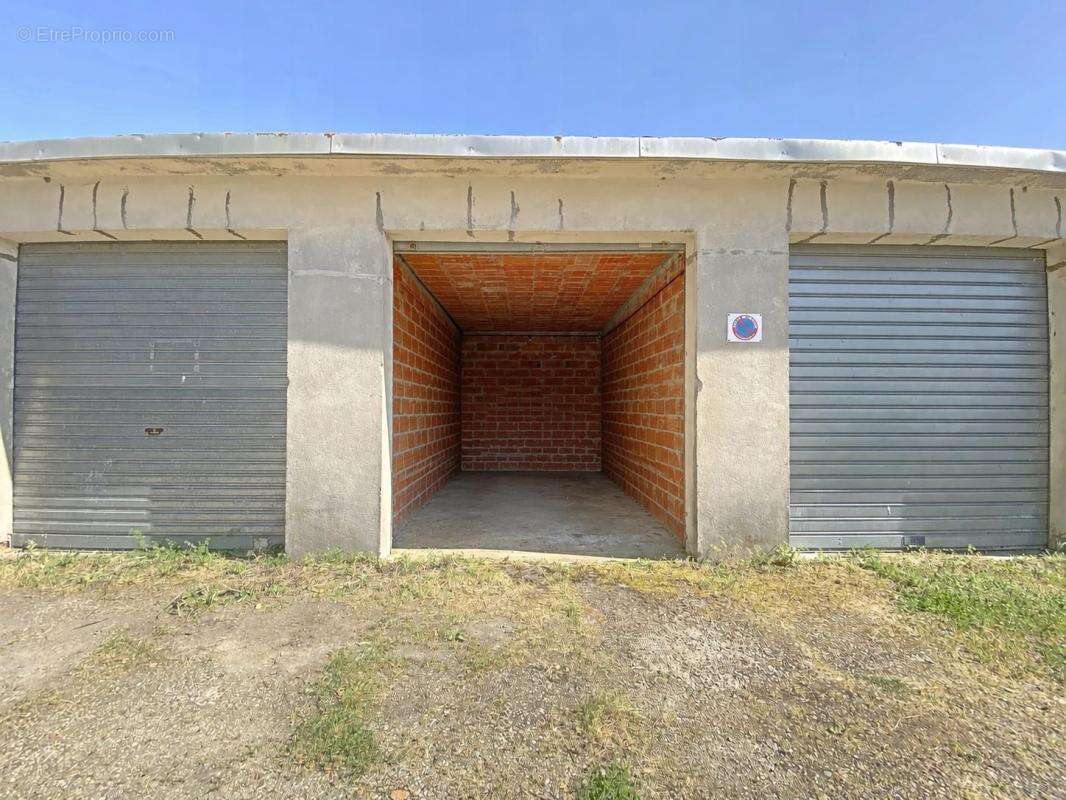 Parking à VERNET