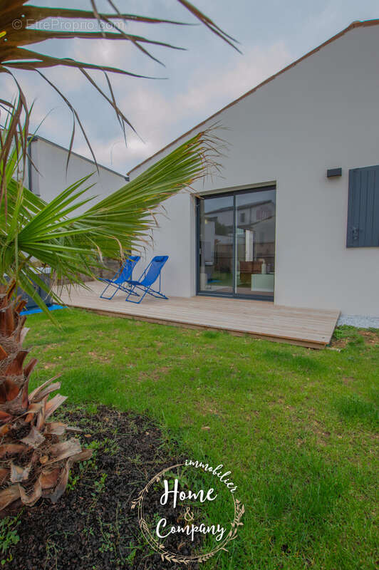 Maison à VAUX-SUR-MER