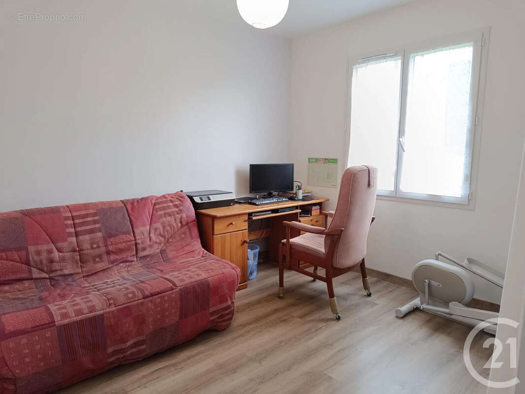 Maison 71 m² à Gours  - photo 7