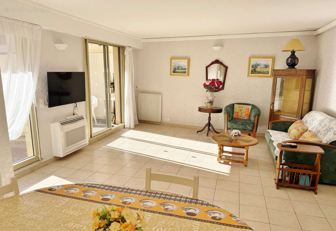Appartement à SAINT-RAPHAEL