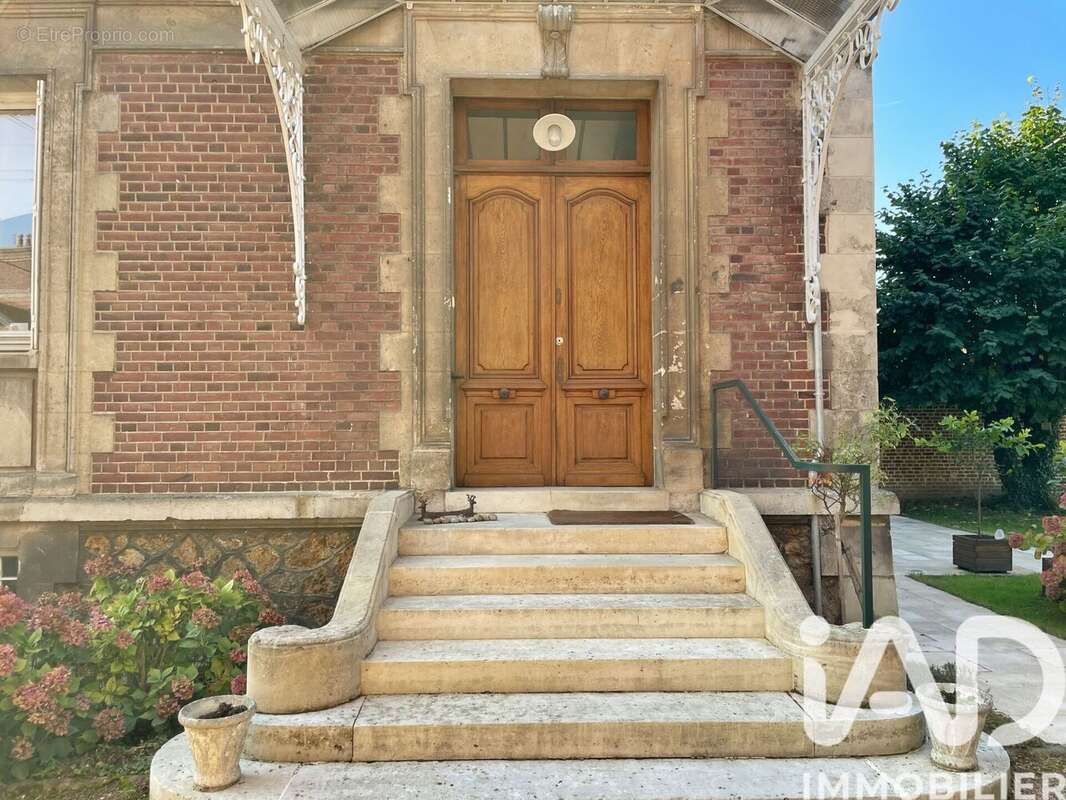 Photo 2 - Maison à COMPIEGNE