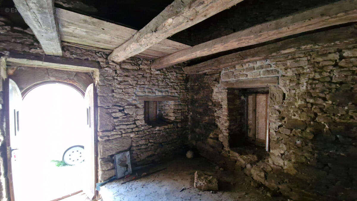 Maison à COLLINEE