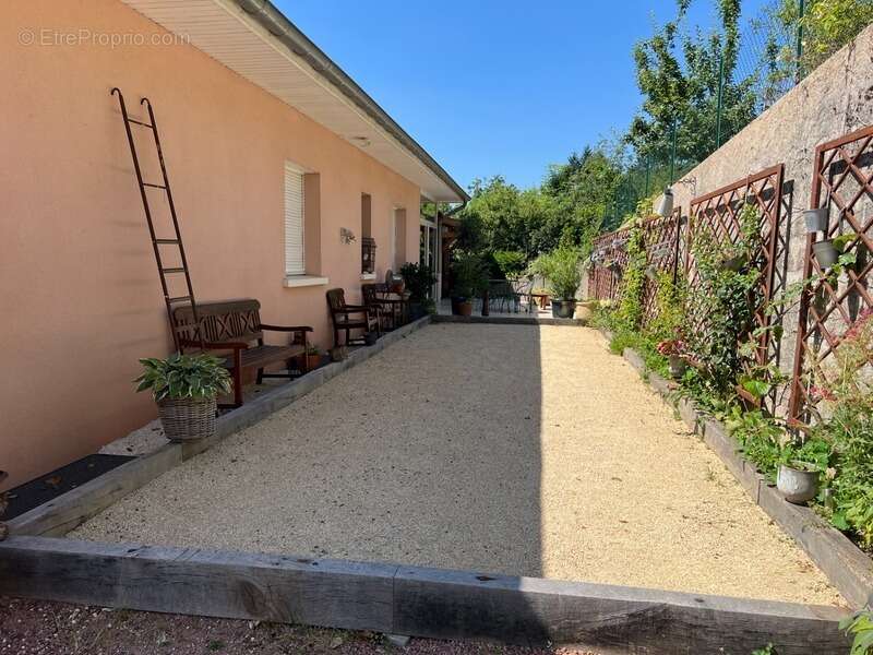 Maison à CHAUFFAILLES