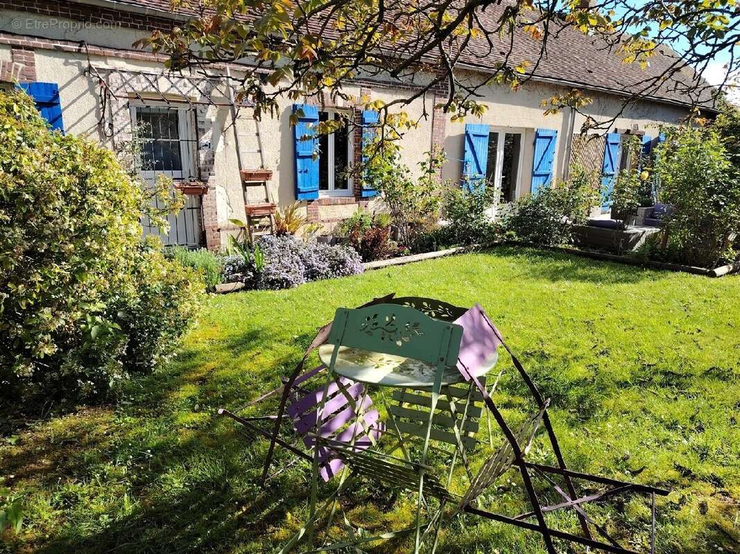 Maison à SAINT-LUBIN-DES-JONCHERETS