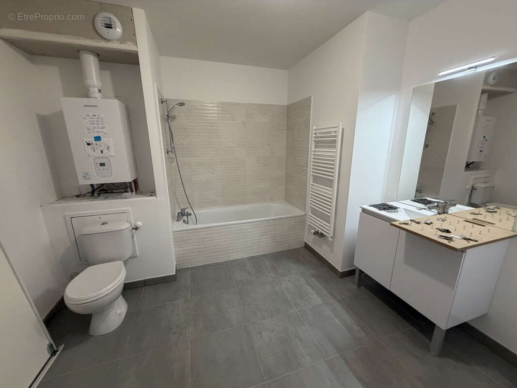 Appartement à TOULENNE