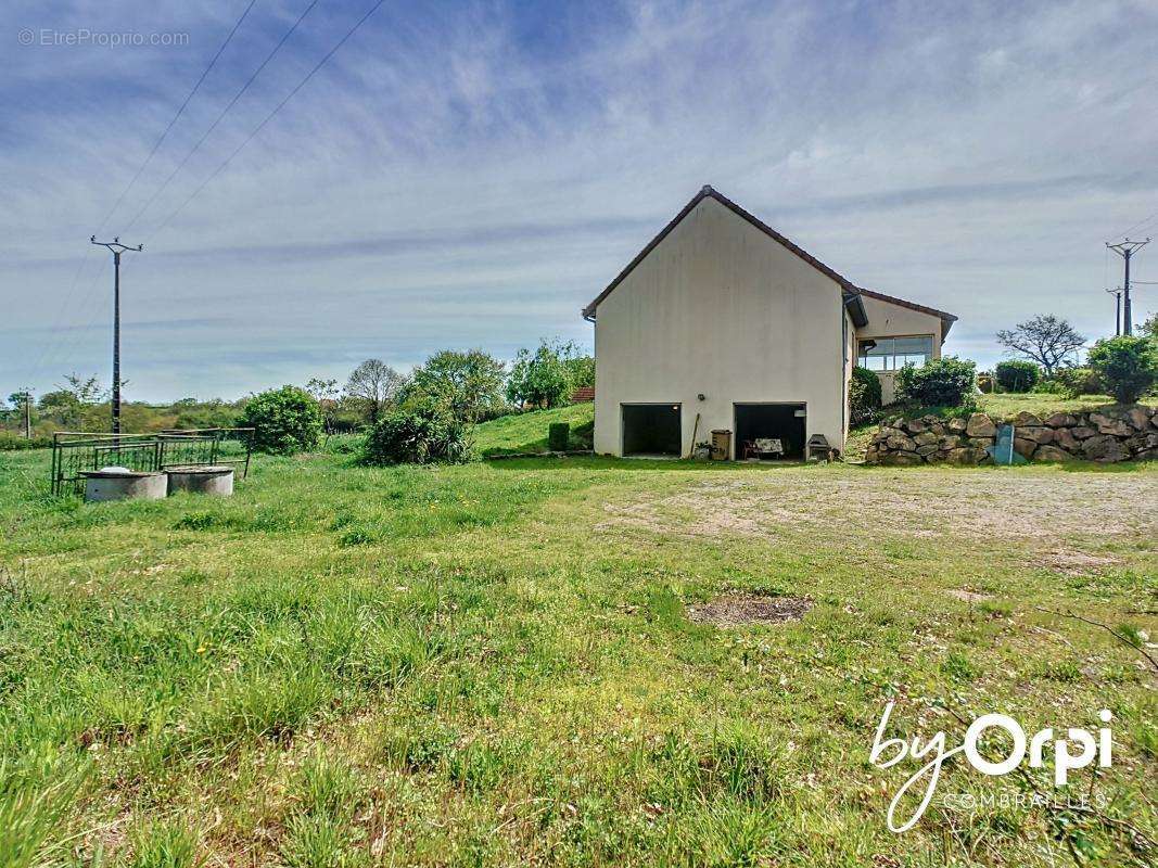 Maison à NERIS-LES-BAINS