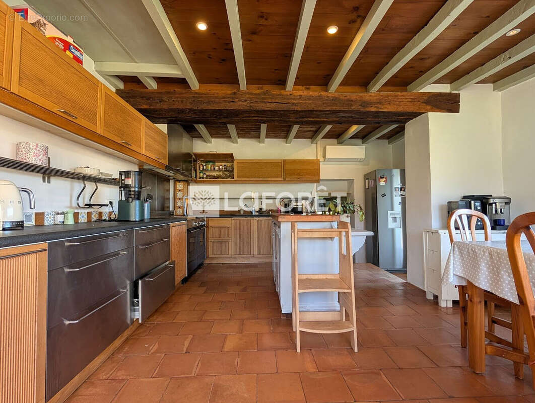 Maison à MONCRABEAU