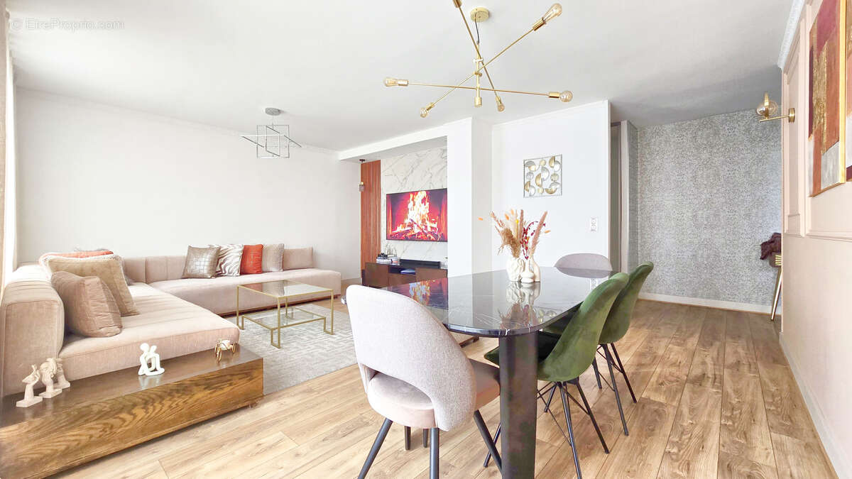 Appartement à SARTROUVILLE