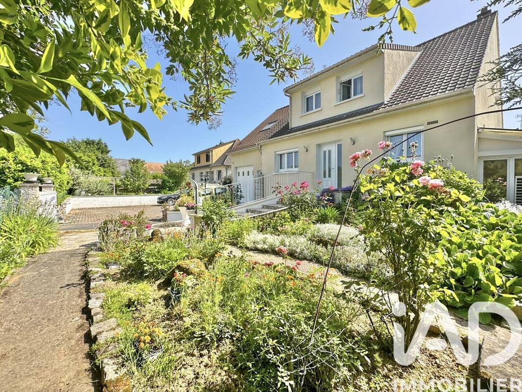 Photo 1 - Maison à BALLAINVILLIERS