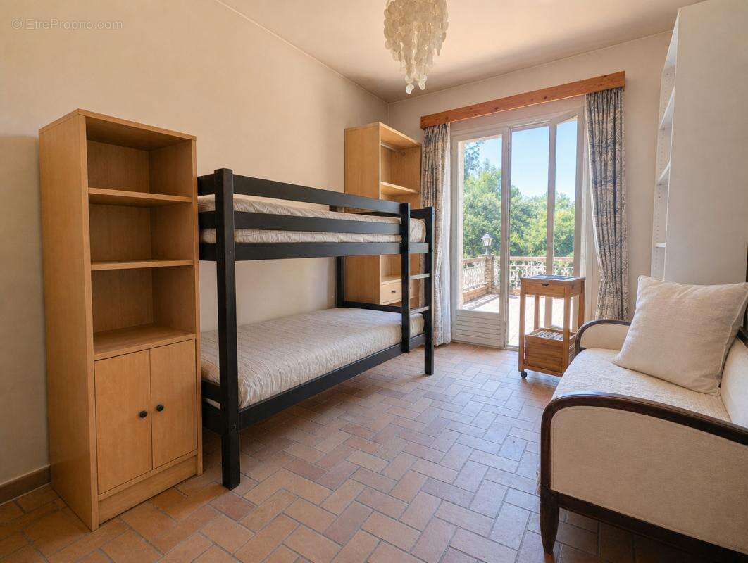 Maison 294 m² à Marseille-12e  - photo 10