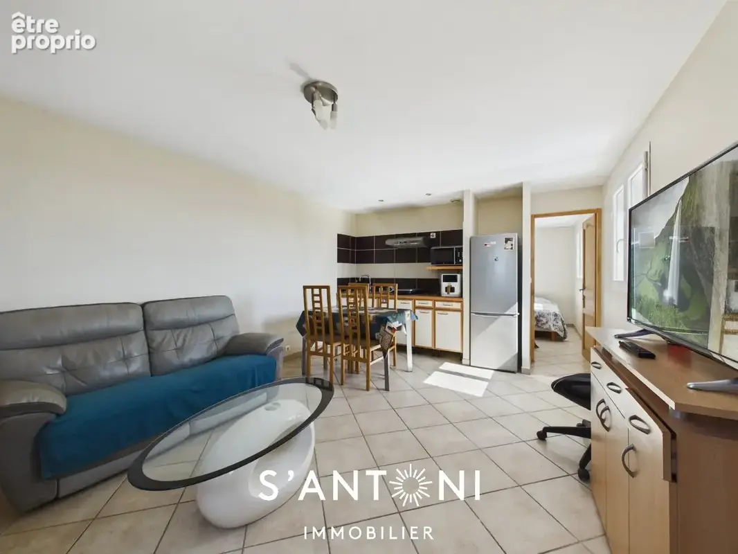 Maison familiale de 158 m² avec garage, T2 indépendant et 1 800 /an de revenus solaires à Frontignan Lapeyrade ! - photo 11