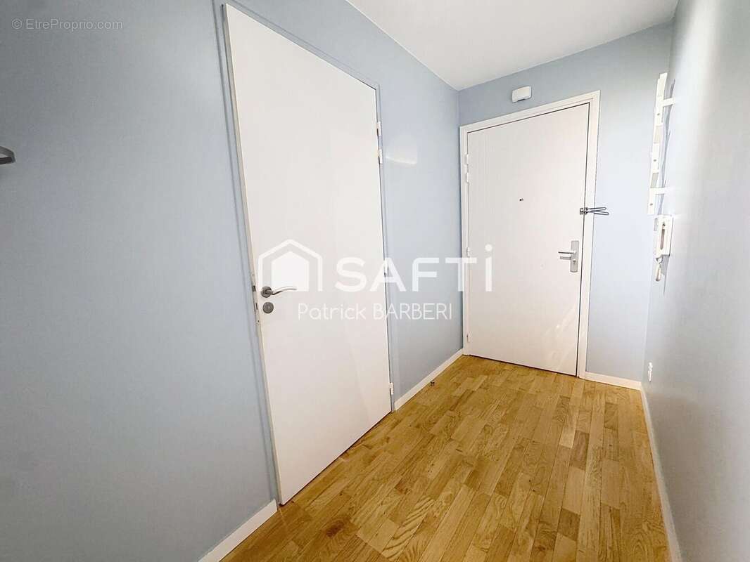 Photo 9 - Appartement à NANTERRE