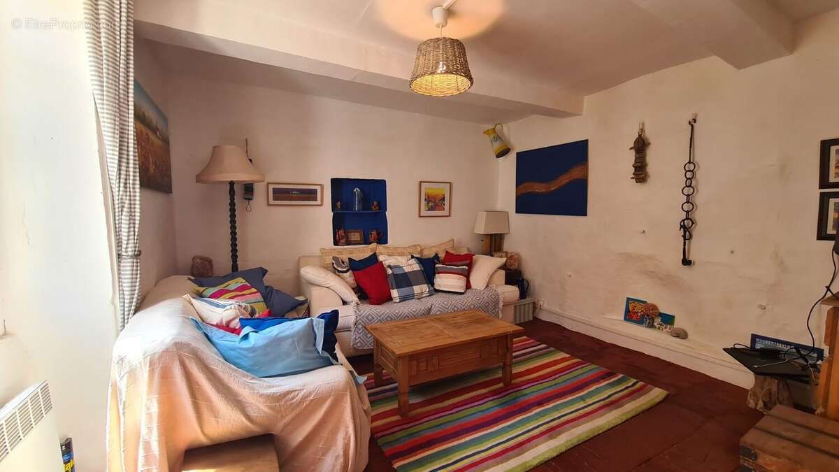 Maison à CABREROLLES