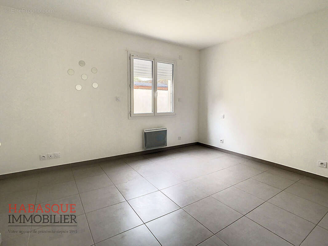 Maison à LAMPAUL-GUIMILIAU