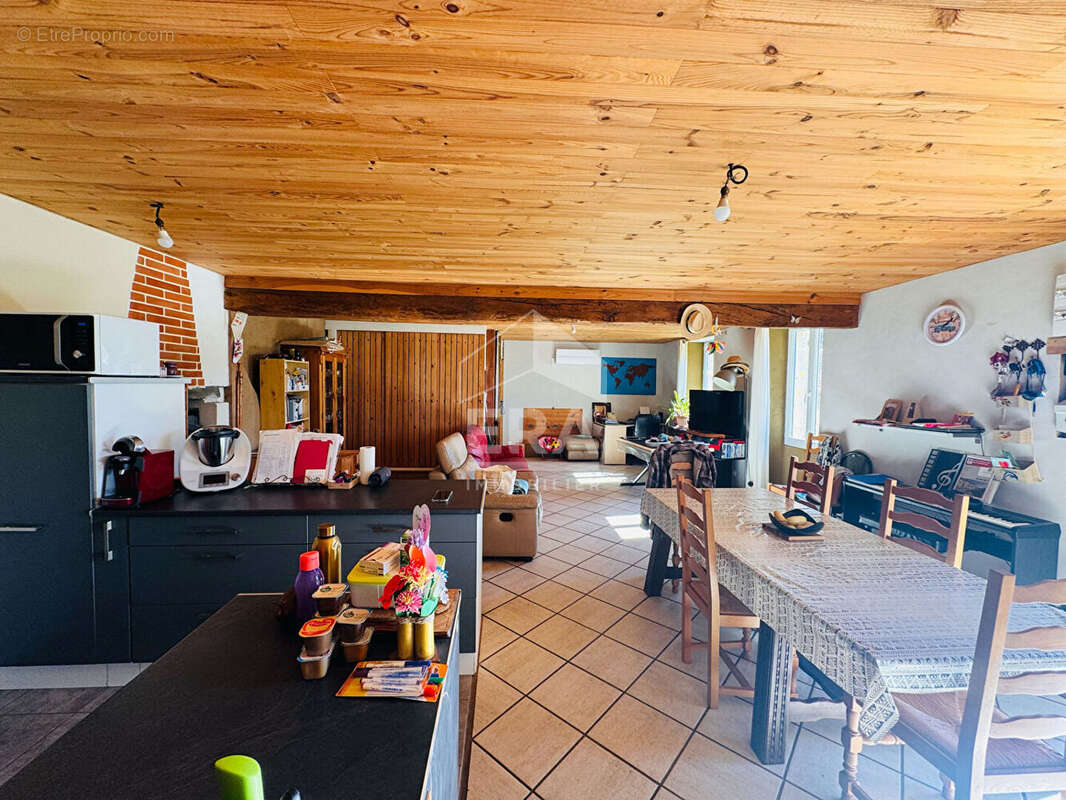 Maison à MOMBRIER